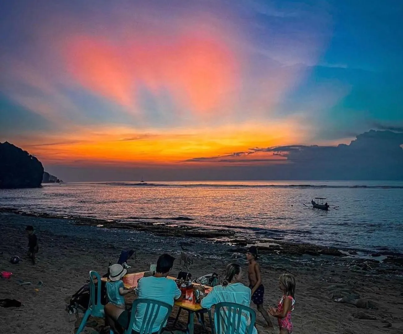 Bale Bingin Beachfront Stay Uluwatu 3*,  Indonesia