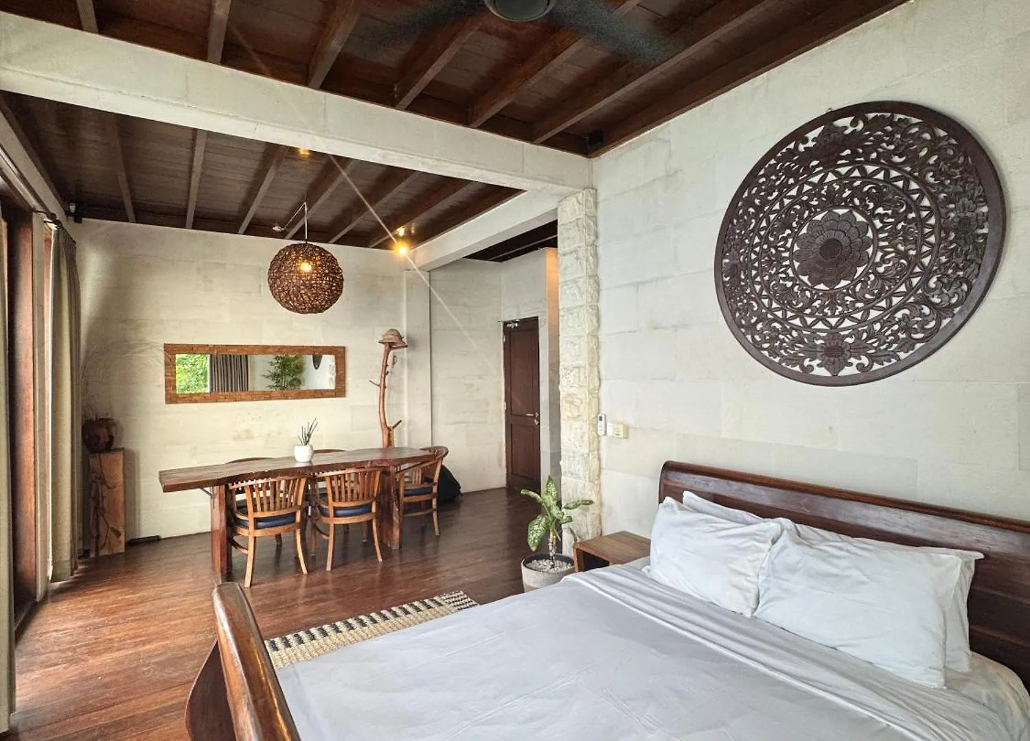 Bale Bingin Beachfront Stay Uluwatu  3*, Uluwatu (Bali)